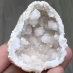 Geode Quartz Blanc​ 1